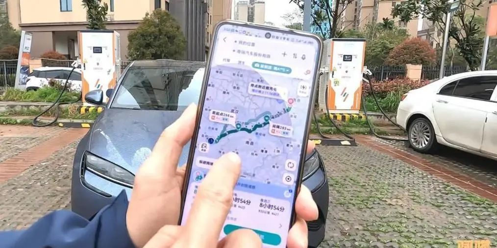 跑了800公里后才发现，燃油车和新能源电车，根本不是一个档次！