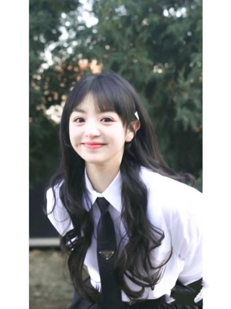 田曦薇的身材真是有料,谁能想到甜美的外表下,皮囊也是如此优秀