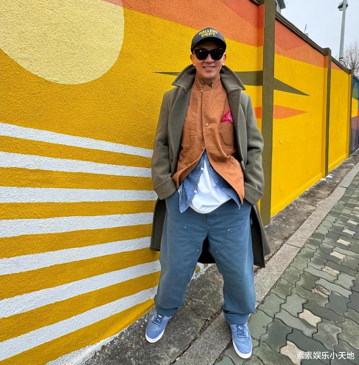 具俊晔风波后最新露面,54岁还扮酷,被大S精心打扮了一番