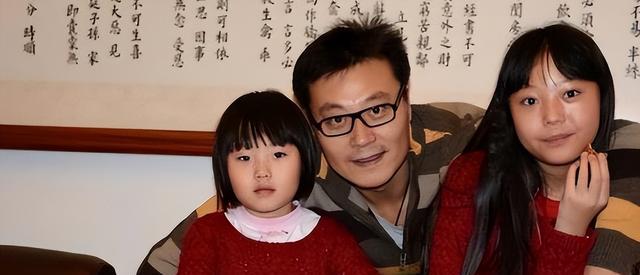 他9块钱娶老婆,住9平米的地下室7年,成名后坚决不换糟糠妻