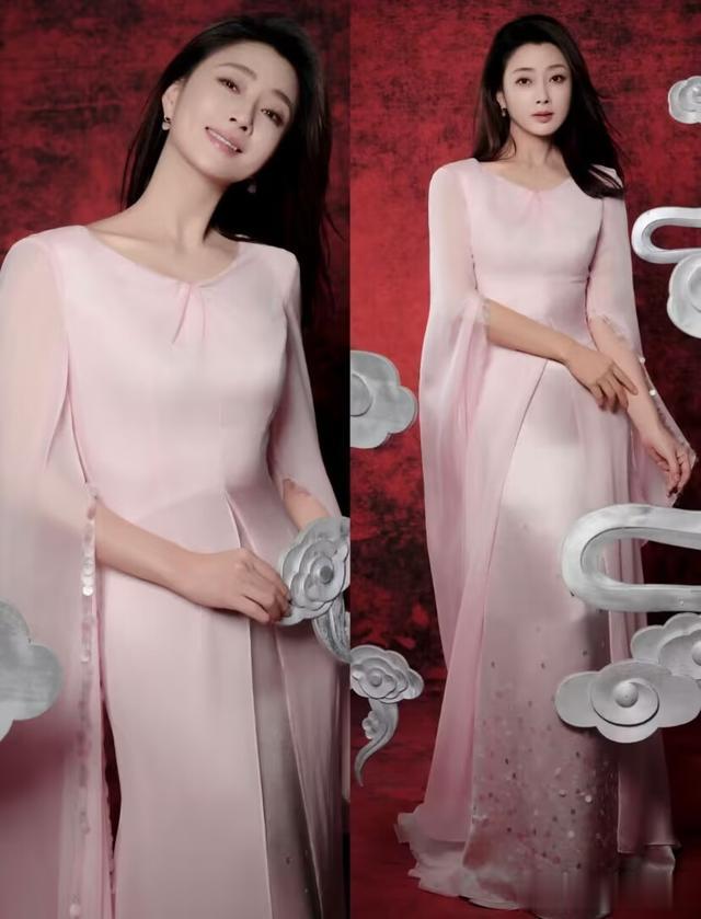 闫妮殷桃宋佳蒋欣合作春晚歌曲《假如》，四位女神太美了