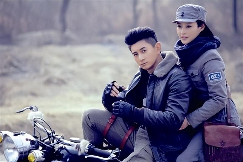 涂发胶抹口红，打仗住酒店，这些抗日剧，对得起以前的战士吗？