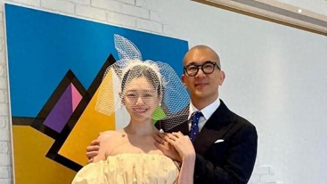 许雅钧疑似透露大S离世内幕，汪小菲返台，真相渐浮水面