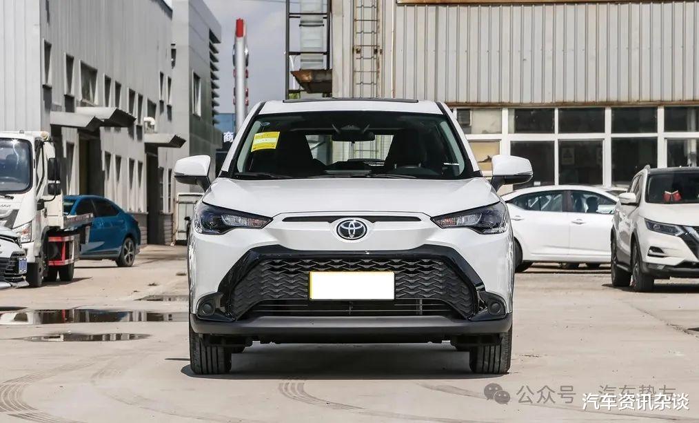 丰田终显诚意！从12.58万降至8万多，油耗4.45L，月销20526辆