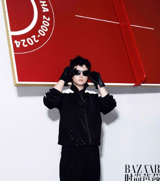 孙颖莎的杂志销量破10万,每一帧都好像油画,又美又飒