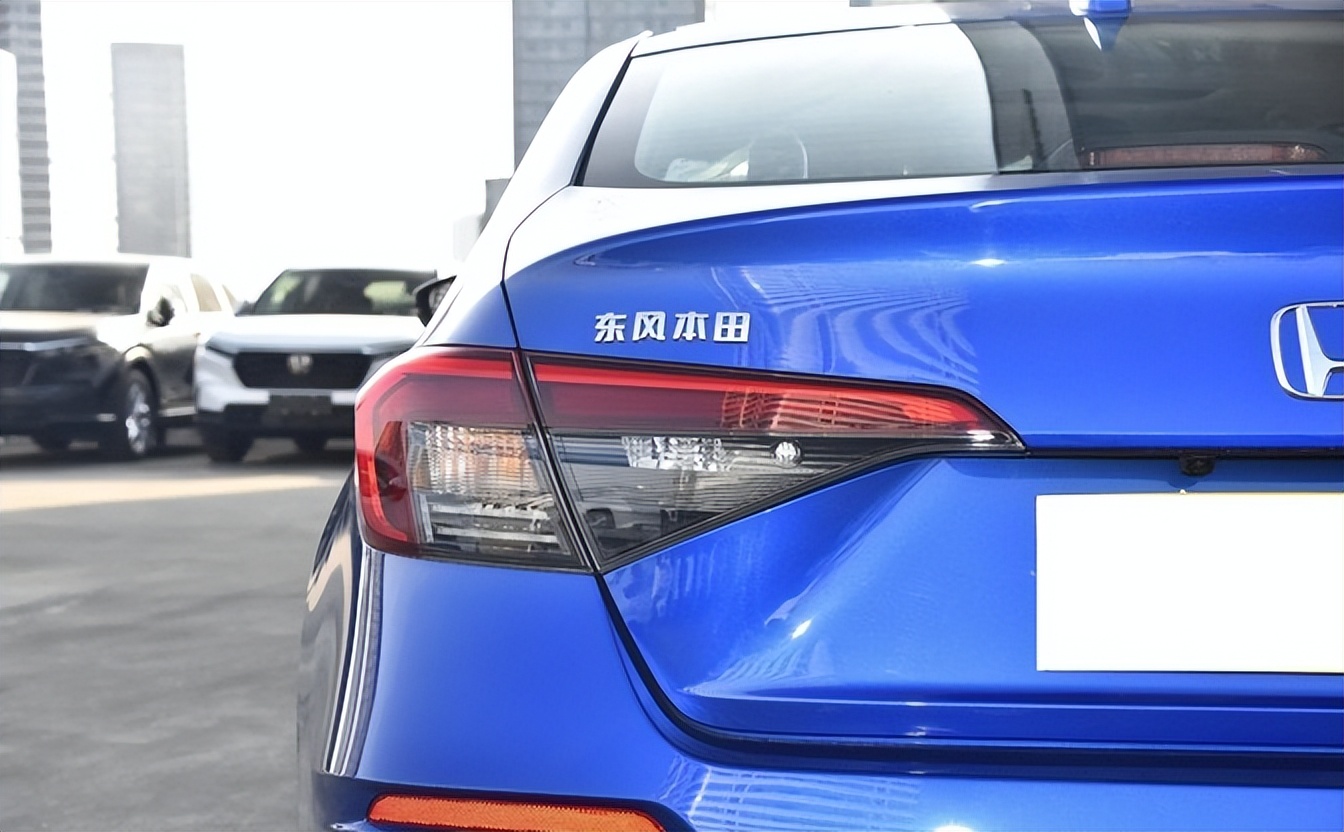 本田拿出“杀手锏”，A+级车跌至8.5万，油耗3.8升，还看啥国产车