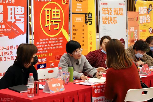 读研三年和工作三年，含金量差别很大，你觉得哪个更值得？