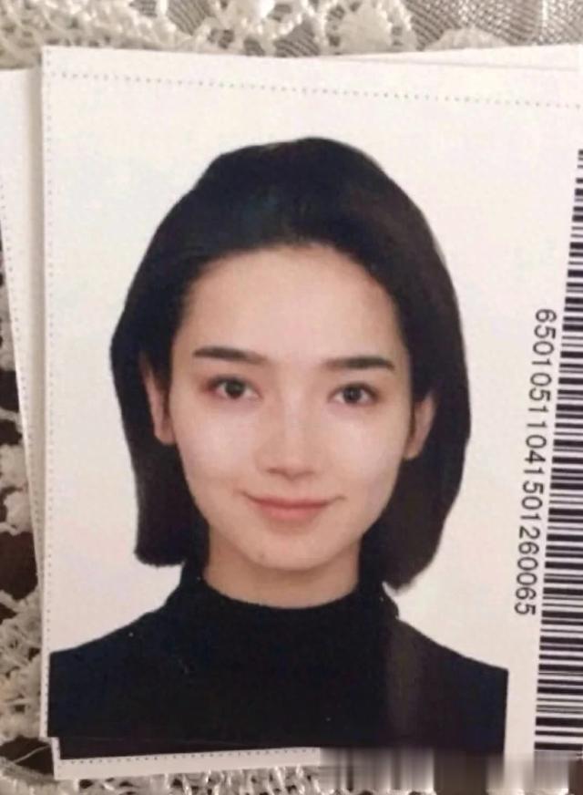 新疆维吾尔族的穆凯代斯，那种明媚大方、娇艳的美真的特别好看