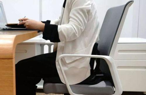 直肠癌患者没撑过3个月去世！医生叹息：这些食物能不吃就不吃！