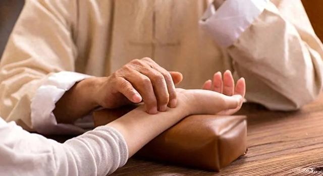 世上的病多痰，多瘀！中医：化痰以温阳为主，化瘀以疏肝为主！