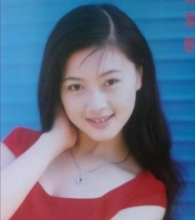 痴爱陆毅与王志文,富豪老公入狱去世,她拿130亿笑着活下去