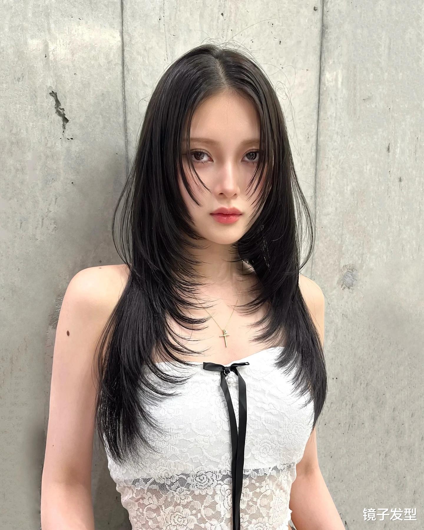 最火女士长发,边沿层次与修饰脸型的完美结合,绽放高级美