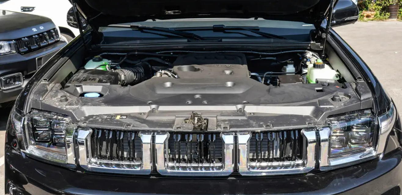 “最良心”的越野SUV，从23.98万降至18.5万，266马力才4毛油耗