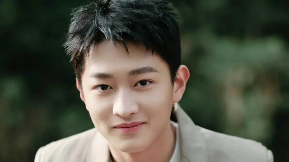 《隐秘的角落》2位18岁童星高考：荣梓杉417分没过线，史彭元运气好！