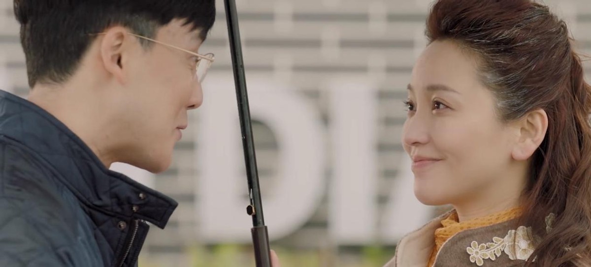 看了41岁金莎的这次表演,我发现:中年女人反油腻比扮嫩更显气质