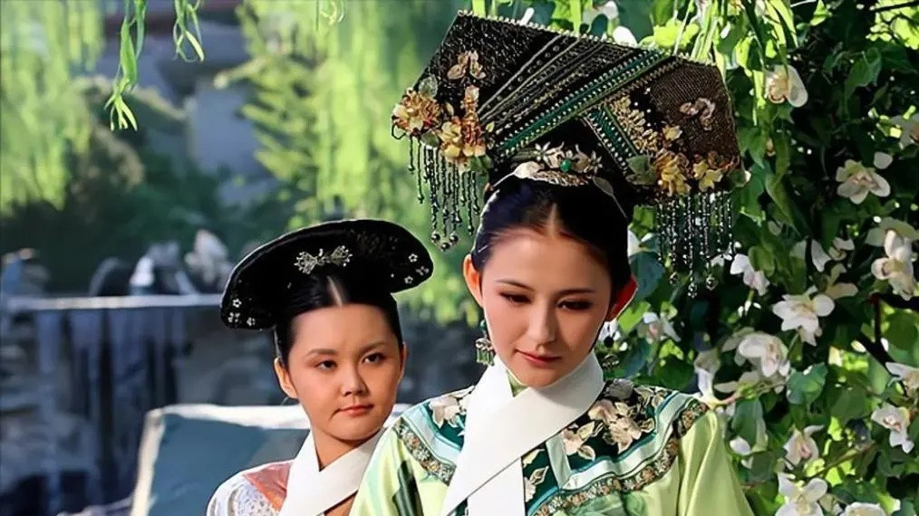 甄嬛传：为什么连宫女都敢欺负安陵容，却没人敢欺负叶澜依？