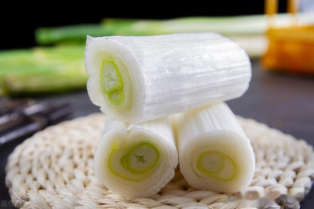 夏季通阳 比补阳更重要！张仲景以葱白入药 充盈一身阳气 还不上火！