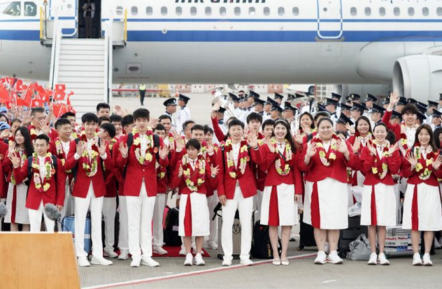 郭晶晶霍启刚颁奖！奥运金牌选手排行：全红婵第2，第1名令人意外