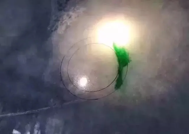 翡翠原石上，为什么总是要画着一些大大小小的圆圈？