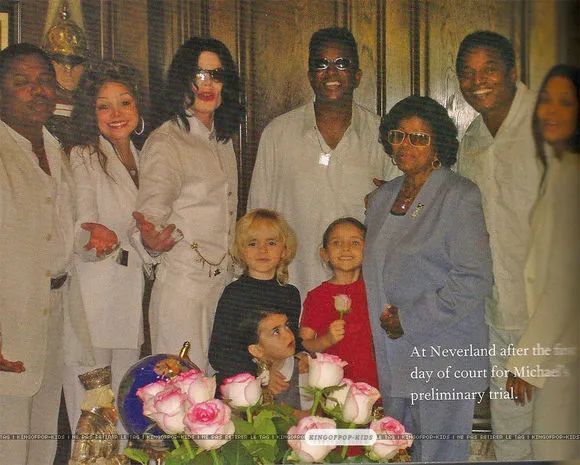 迈克尔·杰克逊22岁小儿子近照曝光:爸爸死后,网友从未放过我们
