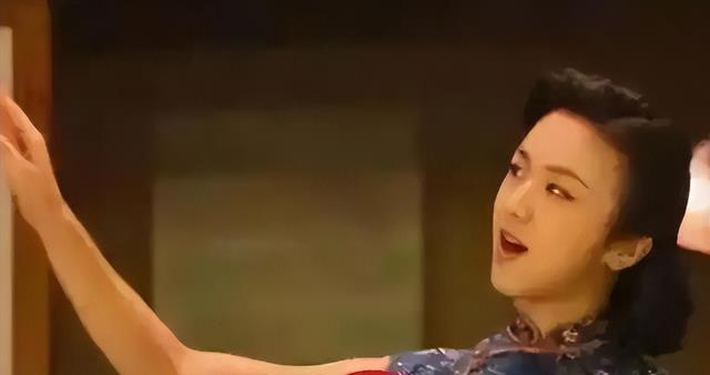 当年这些漂亮的老牌明星，都曾非常大胆的展示自己的腋下腋毛