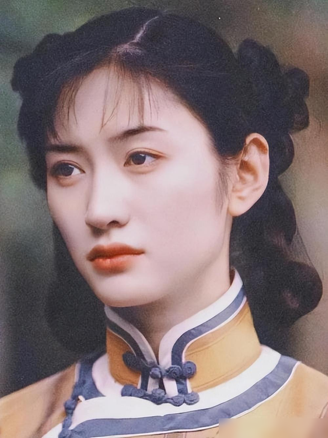 被前任折磨了10年,为导演流产2次,富豪5个亿“买断”她终生幸福