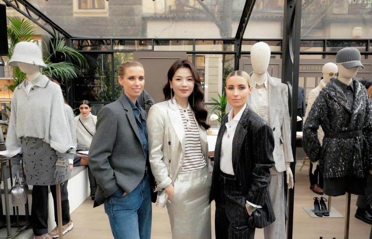 米兰时装周：被刘涛和胡杏儿惊艳，不穿暴露礼服却艳压群芳