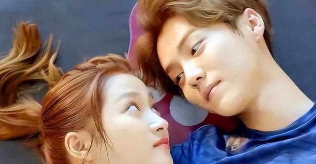 关晓彤不再逃避！直面“恋爱八年不结婚”给出回应，评论区炸锅了