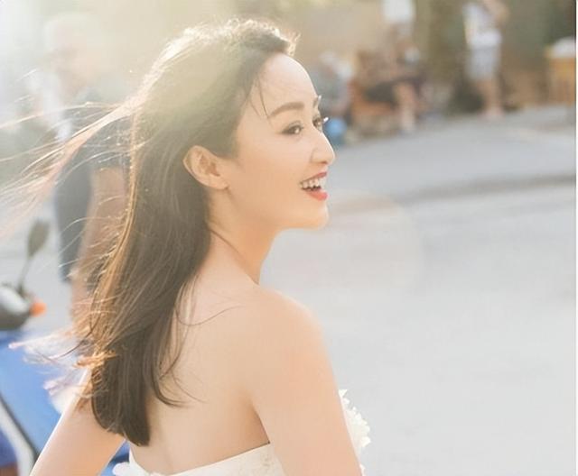 央视“最风流”女主持:将2个有妇之夫玩弄于股掌,如今怎样了?