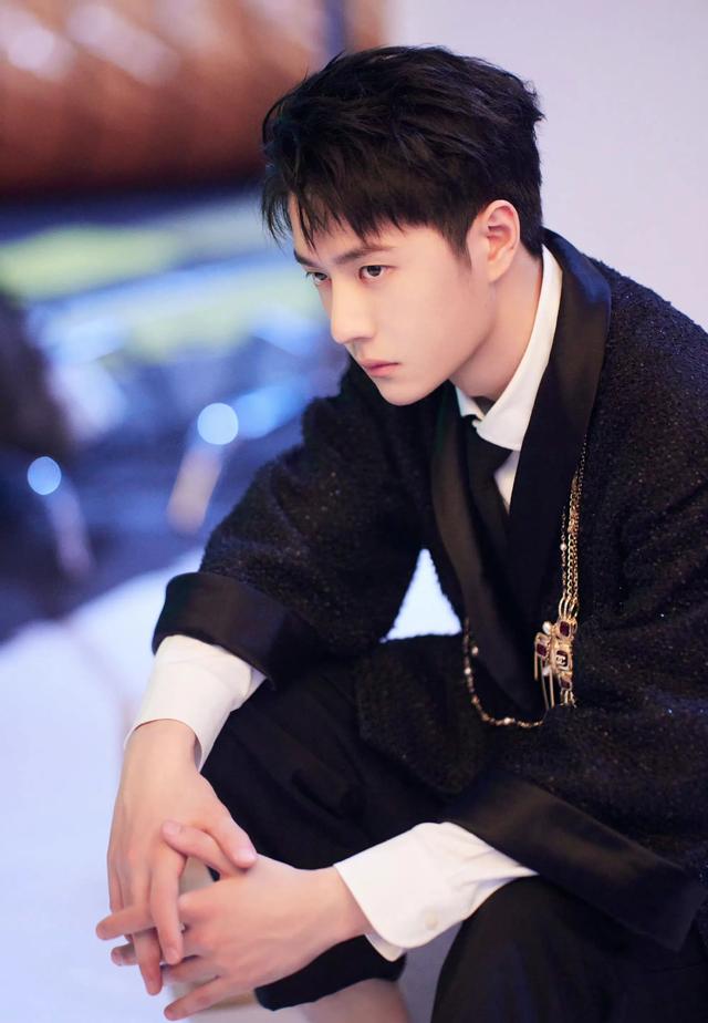 1.10娱乐瓜:肖战 王一博 檀健次 成毅 任嘉伦 陈都灵 刘学义