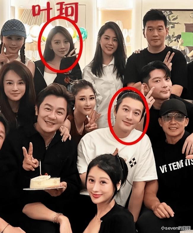 35岁杨颖近照曝光，出席某车展当车模，回归老本行比叶珂好看多了