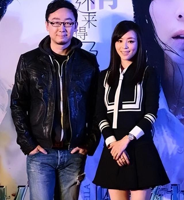 53岁陆川晒儿女正脸照,9岁儿子与3岁女儿酷似妈妈胡蝶,像龙凤胎