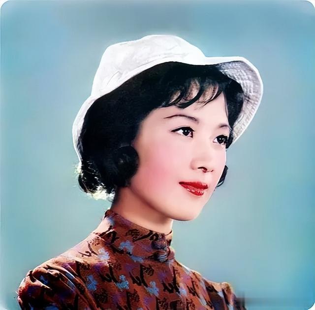 刘晓庆红不过她,赵雅芝美不过她,如今28岁女儿长成这样