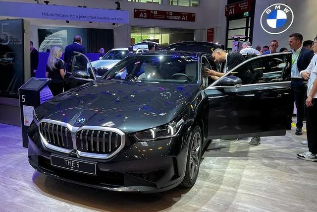 暴跌61%!宝马再次打响价格战后,结果如何?