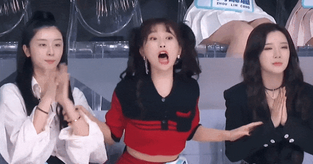 28岁虞书欣，黑红美学的甜辣诱惑