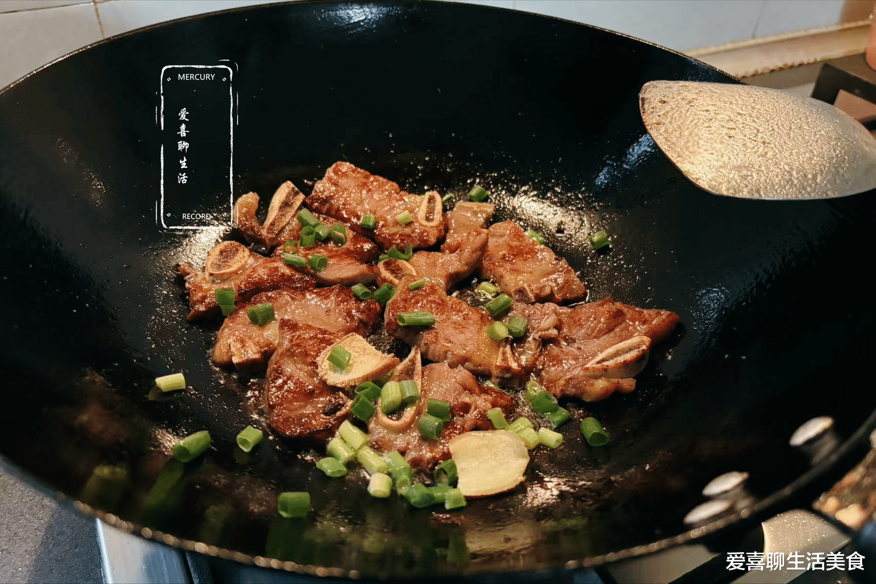 夏季吃猪排不如吃它,高蛋白低脂肪鲜嫩美味,煎一盘贵不了几个钱