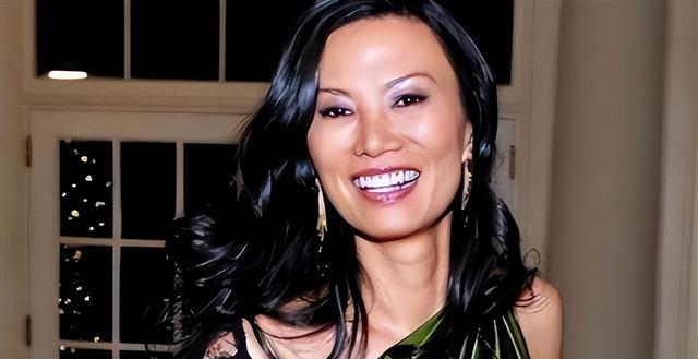 她与多国总统绯闻不断,野心悍妇!离婚后更是狂赚200多亿!