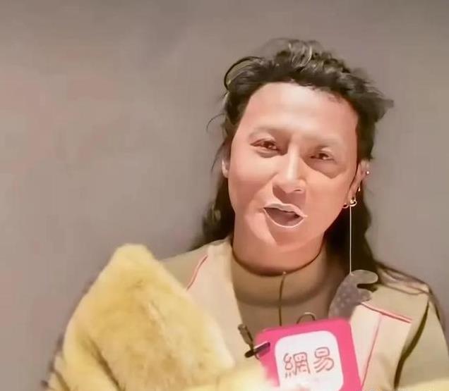 无滤镜大变样,吴家丽膀大腰圆,陈德容撞脸杨幂,高圆圆铁桶身材