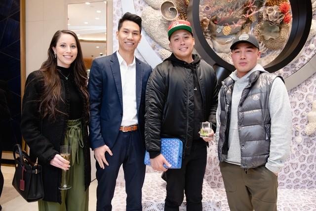 向佐每次发自拍,家里都挺乱的。不太理解有钱人家都这么乱吗?