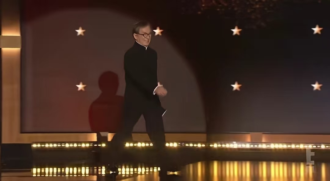 一代功夫巨星的回归好莱坞，这一夜，众星起立致敬