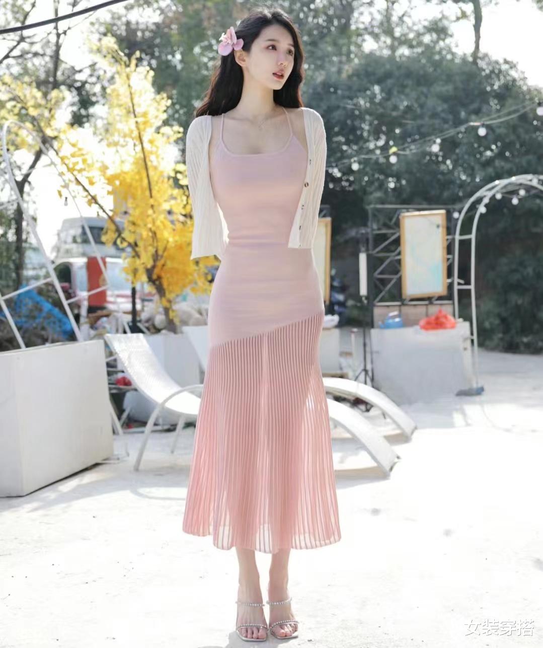 春天女人穿什么衣服简单干净有气质