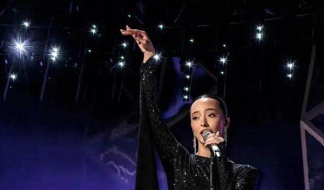 那英|歌手甄妮喊话那英：你好意思赢吗？田震23年前的话，现在有人信了