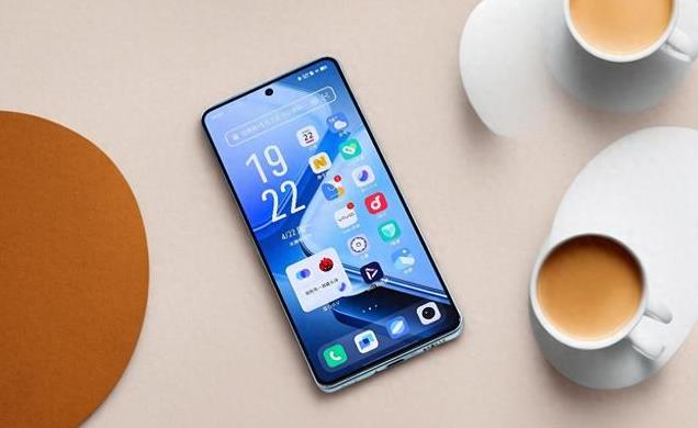 6000mAh+骁龙8s Gen3,跌至1520元,千元“机皇”依然无可撼动