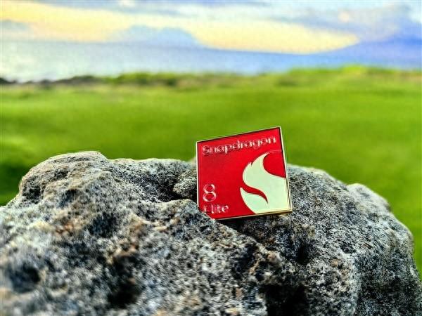 骁龙8至尊版混合架构、成本揭秘:更贵是不可避免的!