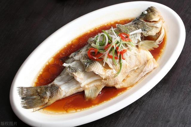 立秋后,贴秋膘还是吃肉过瘾,推荐5道“硬菜”,入秋后有好菜了