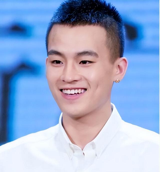 陈道明说的没错,不拍戏就消失的欧豪,已经走上了另外一条道路