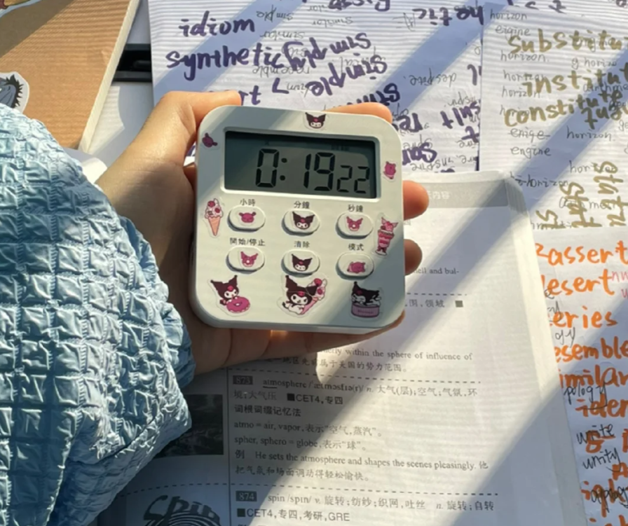 整理一次家,才发现这些年都在「无效自律」,全都是钱啊