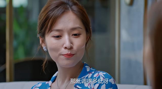 一屋子专业演员，硬是没演过央视主持人，难怪差评一片