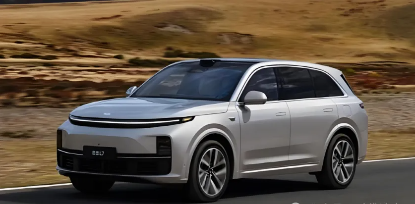 宝马X5太贵?理想L6了解一下,24.98万起,408马力5.4秒破百!