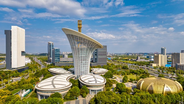 比“芯片断供”还可怕！美国芯片专家大多是华人，这究竟是为啥？